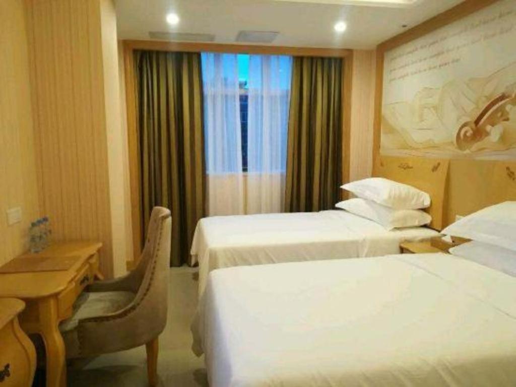 Vienna Classic Hotel Guangdong Yangxi Moon Bay Esterno foto