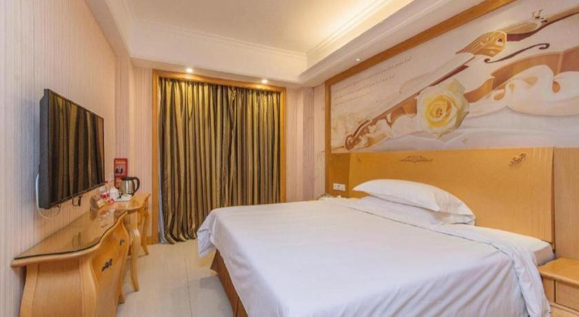 Vienna Classic Hotel Guangdong Yangxi Moon Bay Esterno foto