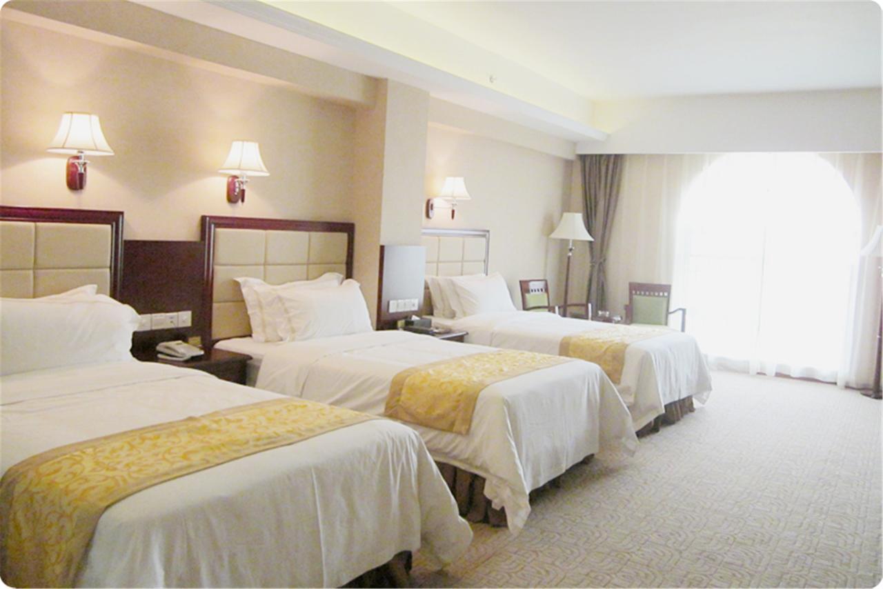 Vienna Classic Hotel Guangdong Yangxi Moon Bay Esterno foto