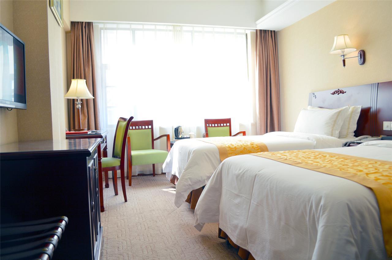 Vienna Classic Hotel Guangdong Yangxi Moon Bay Esterno foto